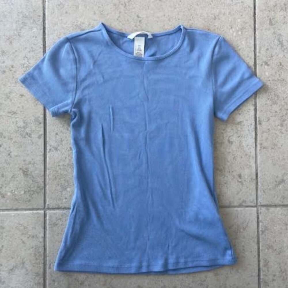H&M Women's Blue Ribbed T-Shirt Top Small Short Sleeve NWOT